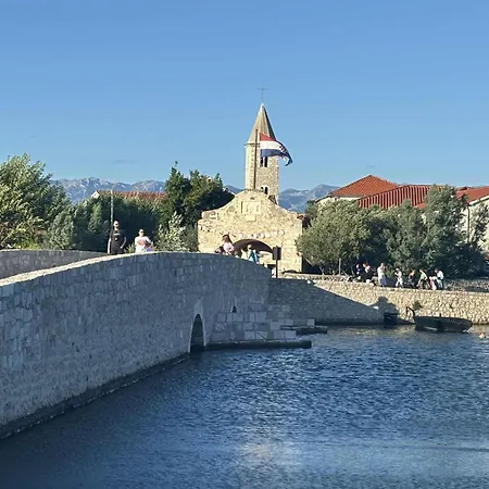 Сasa de vacaciones Luxury Seaside With Jacuzzi And Sauna - 10 Gardens - & Relax Croatia