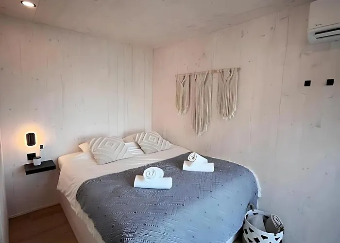 Luxury Seaside With Jacuzzi And Sauna - 10 Gardens - & Relax Croatia 度假居 *