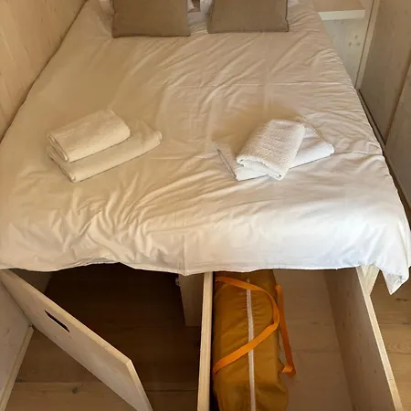 펜션 Luxury Seaside With Jacuzzi And Sauna - 10 Gardens - & Relax Croatia *