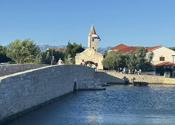 Semesterbostad Luxury Seaside With Jacuzzi And Sauna - 10 Gardens - & Relax Croatia